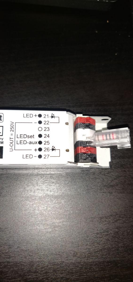 Czy zasilacz TCI MP 50/350 SLIM obsłuży połowę LED-ów w belce?