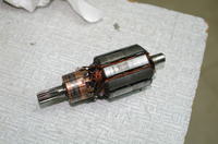 Awaria rozrusznika w pojeździe z silnikiem 72 ccm na zawodach w Holandii