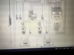 Peugeot 308 T7 1.6hdi 90km - Montaż uniwersalnego modułu c.zamka -kierunkowskazy