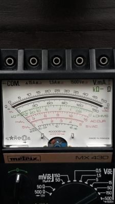 Współczesny miernik analogowy Voltcraft VC-5080