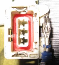 Fiat 1.6 16V - Demontaż białej wtyczki czujnika wałka rozrządu - JPT Code