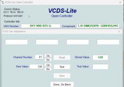 Zrzut ekranu z programu VCDS-Lite pokazujący otwarty kontroler i opcje adaptacji.