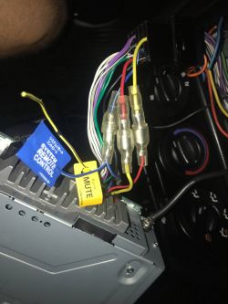 Pioneer DEH-X5700BT - Głucho podczas połączenia bluetooth
