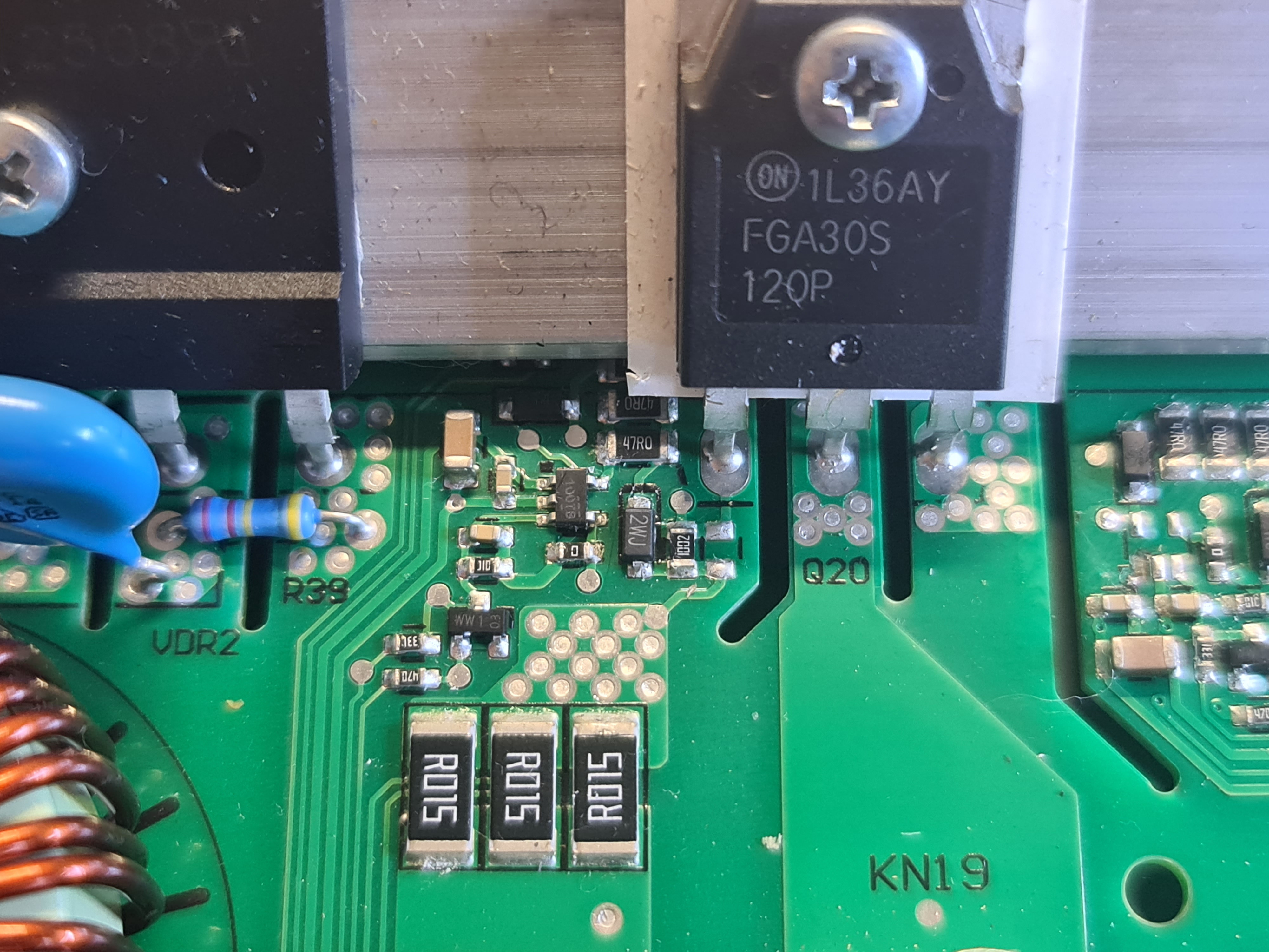[Rozwiązano] Beko HII64500FHTW identyfikacja driver tranzystora IGBT ...