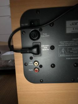 Podłączanie subwoofera Jamo z wejściami RCA do głośników komputerowych Edifier R1080BT