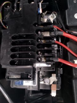 Mercedes Sprinter 910 2019r. - Jak podłączyć dodatkowy akumulator. Aku ze sterow