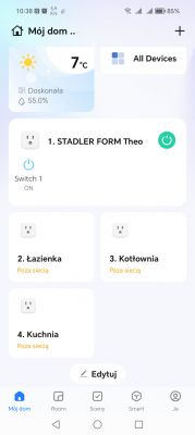 Smart home app screen showing connection statuses and weather.