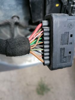 Seat Toledo 2 1.8 2001r. centralny zamek i lusterka nie działają