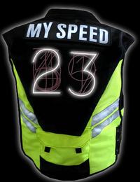 Kamizelka z aktualną prędkością jazdy