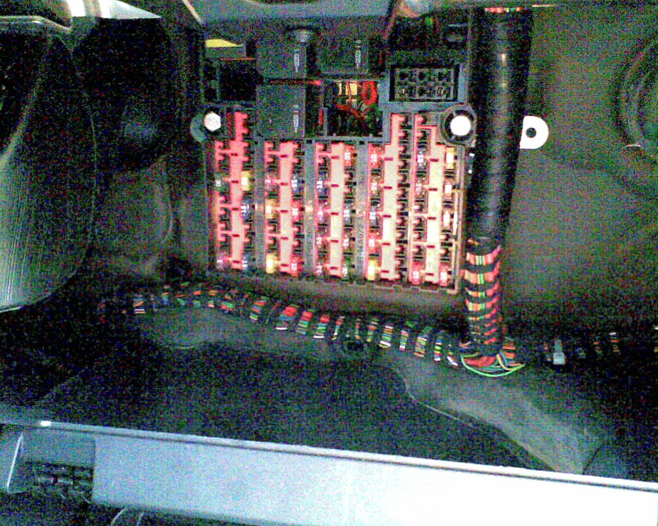 Demontaż radia Ford 2500 elektroda.pl