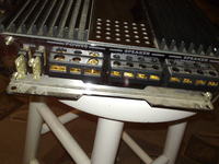 Wzmacniacz 4-kanałowy, 70 watów z tyłu