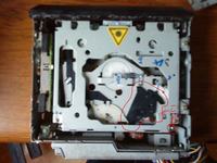 PIONEER DEH1330R Przy wkładaniu płyty cyka