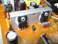 IIYAMA E2208HDS - diody D701/D702 (YG862C15)