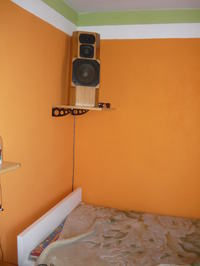 Mocowanie Altusów pod sufitem.