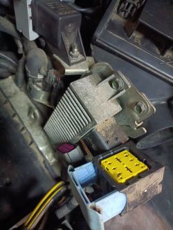 Nissan Qashqai 1,6 dci - Sterowanie przekaźnikami grzałek nurnikowych