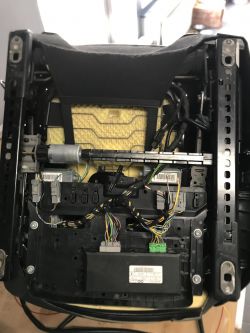 Range Rover Evoque - Podłączenie elektrycznie sterowanych foteli