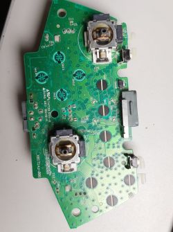 Wymiana kondensatora C14 w padzie Xbox 360 - szukam specyfikacji