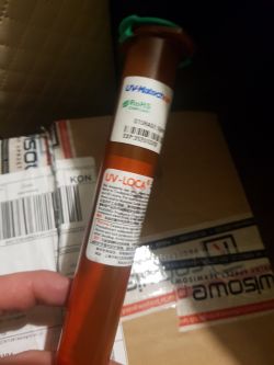Klej LOCA UV - Ślad pomiedzy LCD a szybką Klej LOCA UV - Ślad pomiedzy LCD a szybką