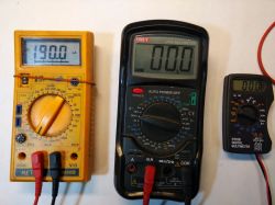 Bardzo tani Mini Multimetr DT83B - Test / Recenzja / Opis Bardzo tani Mini Multimetr DT83B - Test / Recenzja / Opis