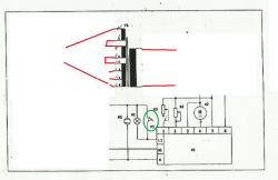 Schemat podłączenia transformatora z zaznaczonym termicznym wyłącznikiem na zielono.