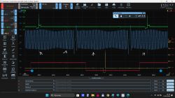 Obraz wykresu oscyloskopu przedstawiający sygnały czujników w samochodzie Opel Astra.