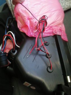 Jak podłączyć lampy SONAR ringi w Audi A4 B5?