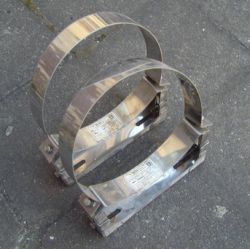 Czy montaż anteny ziemnej na kominie stalowym wpłynie na sygnał?