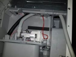 Bosch WTH85200PL Dryer - Connecting the WTZ1110 Drain Hose: Find Connection Point & Steps