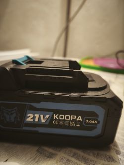Czy ładowarka 21V 1A lub 2A szybciej naładuje akumulatory 21V 3Ah i czy bezpiecznie?