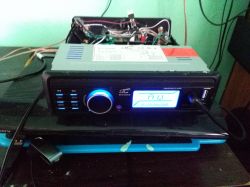 wzmacniacz do pokoju z radia samochodowego + moduł Bluetooth zakłócenia.