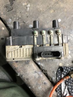 Golf bora Leon VR6 2,8 AUE - Potrzebuje schemat wtyczki cewki wysokiego napiecia