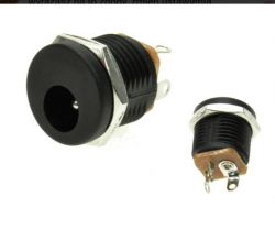 Jak podłączyć przewody do gniazda zasilającego w GYMTEK XB2000?