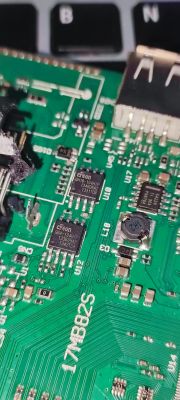 Close-up of Vestel 17MB82S motherboard with visible components and markings.