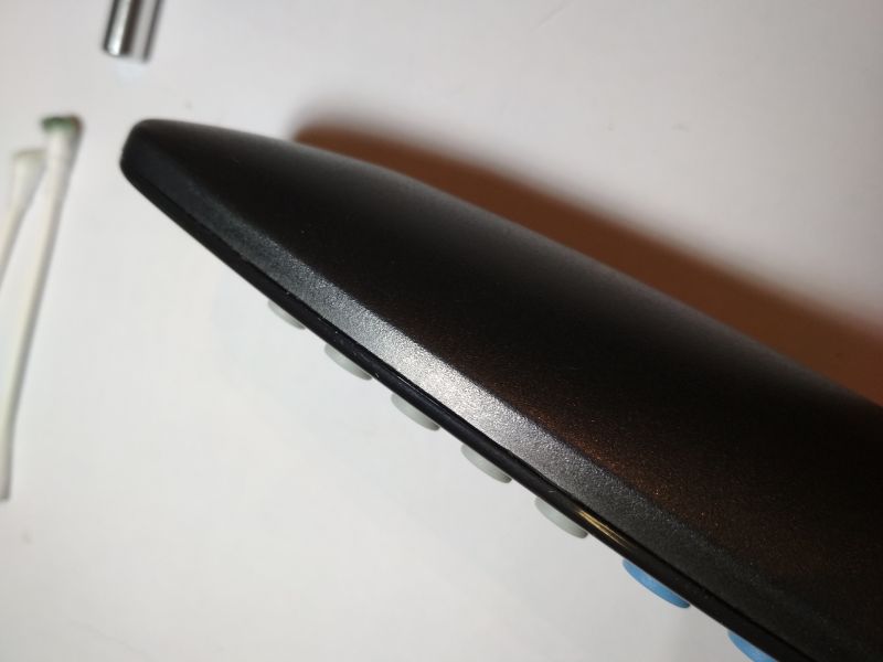 Zbliżenie na bok pilota do RTV.