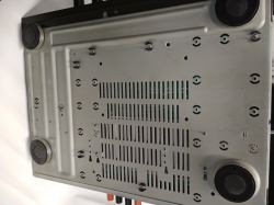 Wnętrze wzmacniacza Technics SU-V660 Wnętrze wzmacniacza Technics SU-V660
