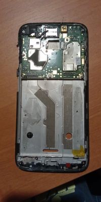 Czy da się odzyskać zdjęcia z tak rozwalonej telefonu?