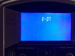 Błędy E-0C i E-07 na bieżni Sportop IV5050 - jak naprawić?