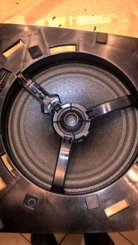 Volvo s60/v70 - Na jakim kleju wkleić głośnik centralny