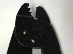 Wielofunkcyjne szczypce Knipex 9721215B, recenzja Wielofunkcyjne szczypce Knipex 9721215B, recenzja