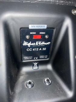 Panel połączeń kolumny gitarowej Hughes & Kettner CC 412 A 30