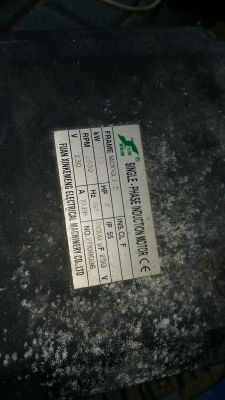 Witam mam taki pytanko jak podłączyć ten o to silnik?