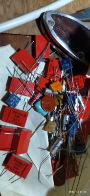 Czy to moment, aby pożegnać się z aluminiowymi kondensatorami?