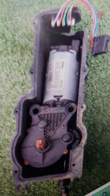 - Seat Alhambra 2014r hak elektryczny nie wysuwa się