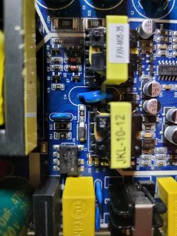 Eventek KPS3010D - pęknięty termistor NTC 5D-15 i wywalanie bezpieczników