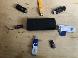 Tani 7-portowy HUB USB 2.0 - test z 7 urządzeniami, teardown, wnętrze Tani 7-portowy HUB USB 2.0 - test z 7 urządzeniami, teardown, wnętrze