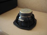 Nowe zwrotnice do kolumn Sony.