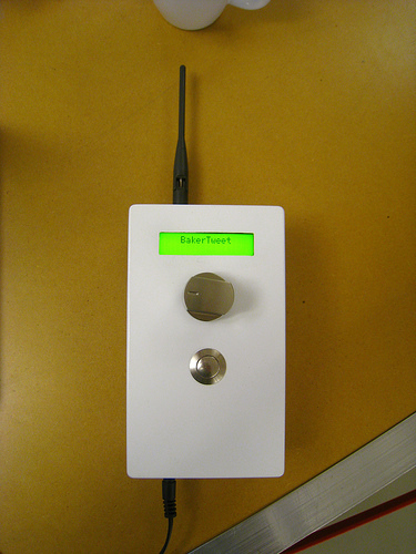 BakerTweet - świeże bułeczki czekają na ciebie