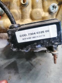 MacAllister MAC150GOLDEXTRA - Podłączenie kabli i montaż myjki ciśnieniowej z kawałków