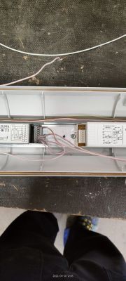 Zapłonnik HF-E 236 TL-D jak połączyć z modułem awaryjnym ES-AW-4