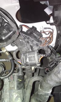 Skoda Yeti 2,0 TDi CR - Uszkodzona kostka elektryczna na lewej podłużnicy